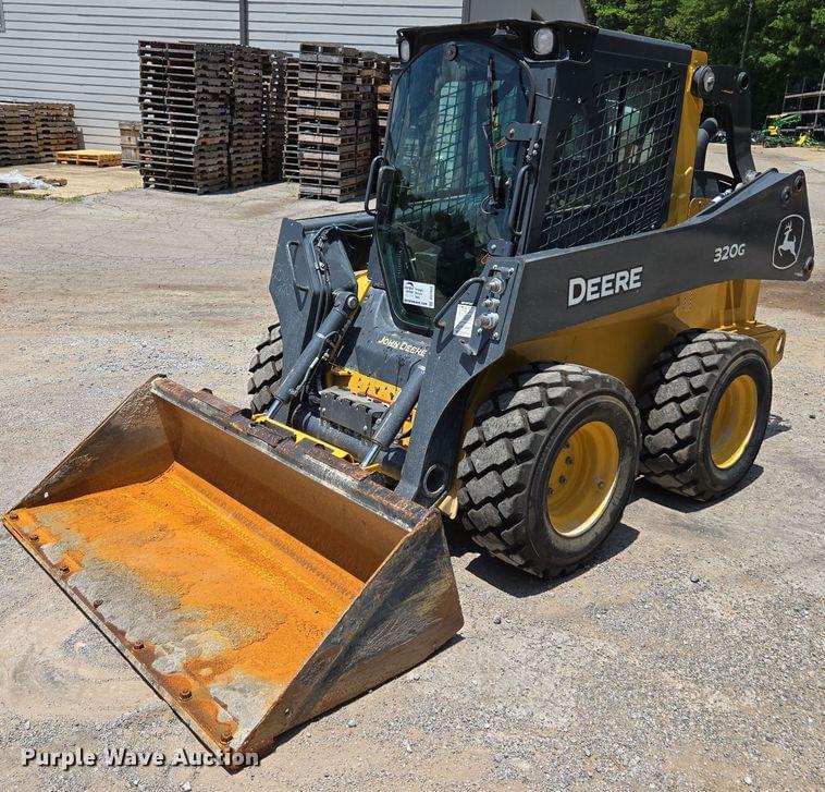 Image of John Deere 320G Primary image