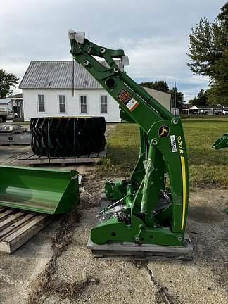 Image of John Deere 320R equipment image 1