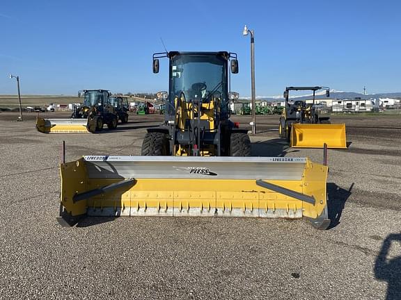 Image of John Deere 324P equipment image 1