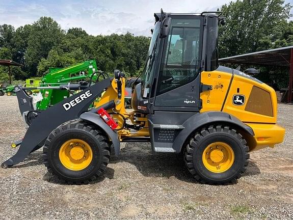 Image of John Deere 324P equipment image 1