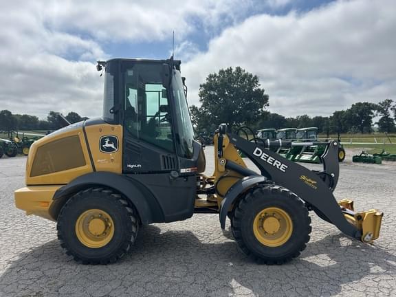 Image of John Deere 324P equipment image 4