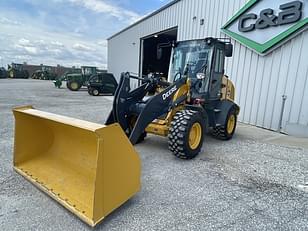 Main image John Deere 324P 1