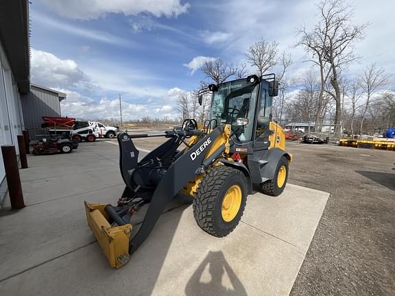 Image of John Deere 324P equipment image 2