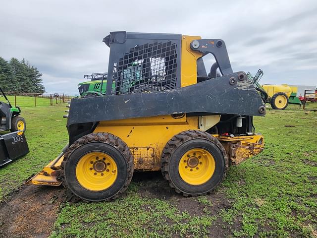 Image of John Deere 324G equipment image 1