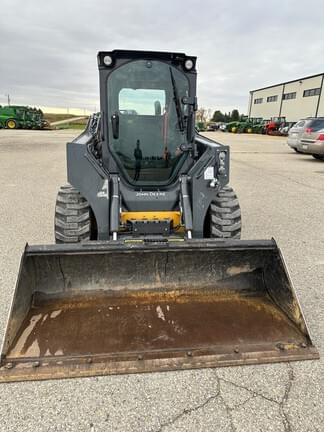 Image of John Deere 324G equipment image 4