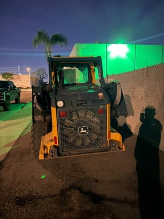 Image of John Deere 324G equipment image 3