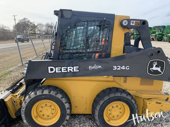 Image of John Deere 324G equipment image 3