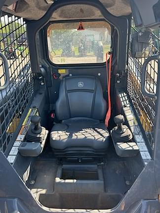 Image of John Deere 324G equipment image 2