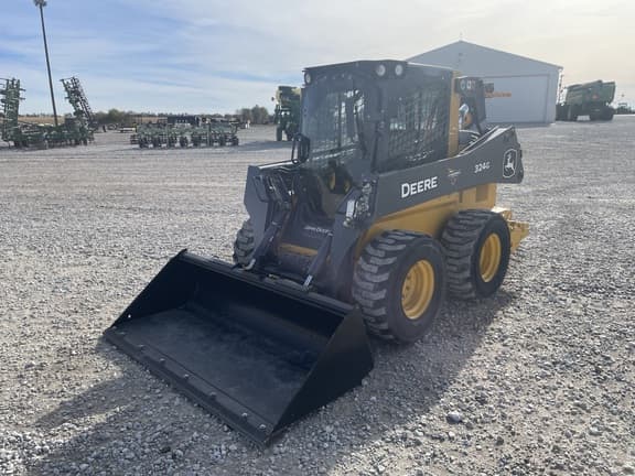 Image of John Deere 324G equipment image 3