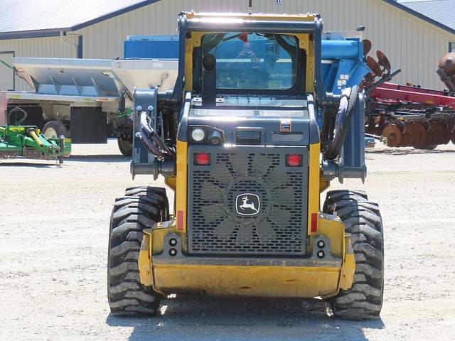 Image of John Deere 324G equipment image 3