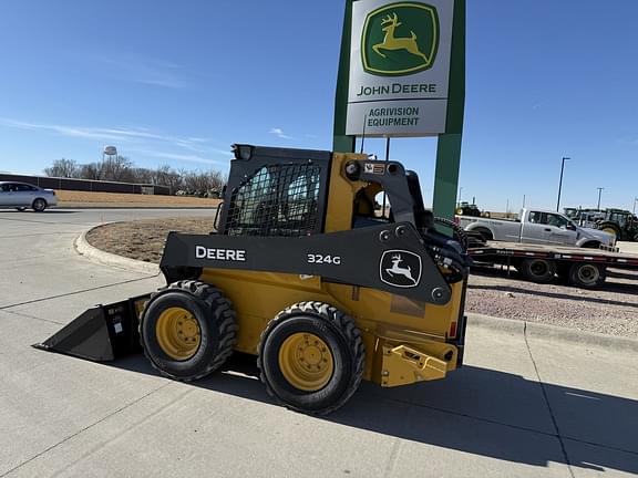 Image of John Deere 324G equipment image 2