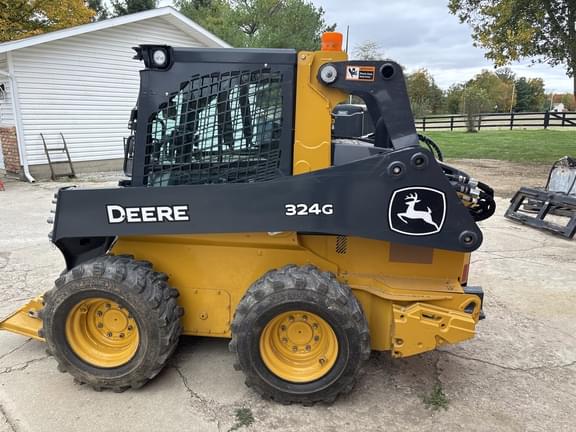 Image of John Deere 324G equipment image 2