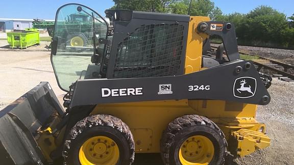 Image of John Deere 324G equipment image 2