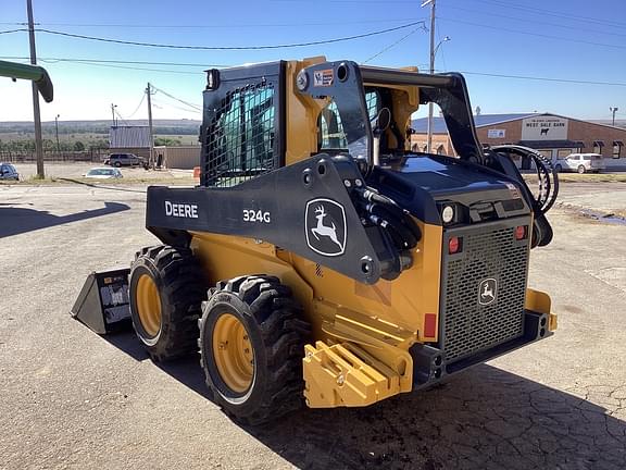 Image of John Deere 324G equipment image 3