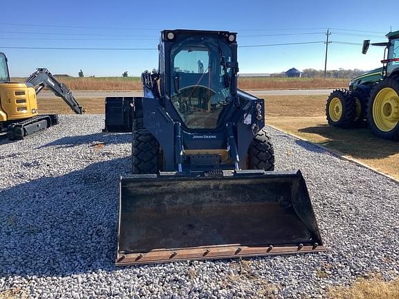 Image of John Deere 324G equipment image 1