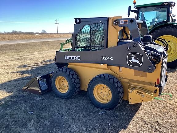 Image of John Deere 324G equipment image 3