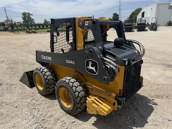 Image of John Deere 324G equipment image 4