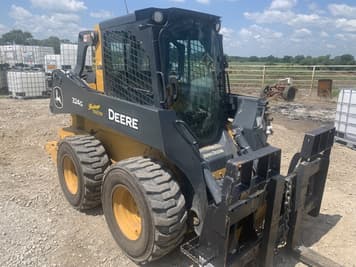 Main image John Deere 324G