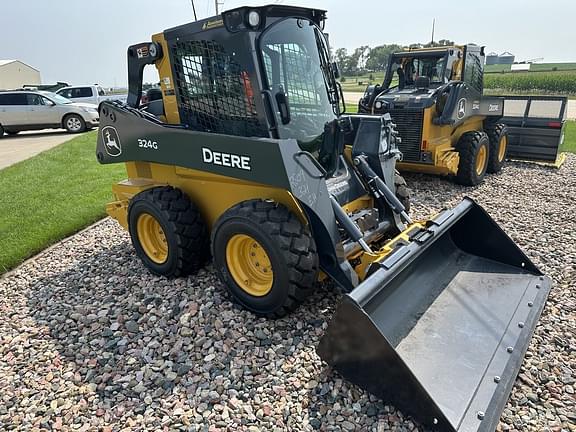 Image of John Deere 324G equipment image 3