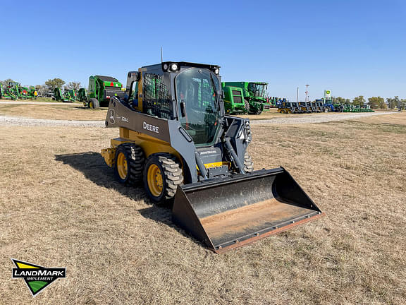 Image of John Deere 324G equipment image 2