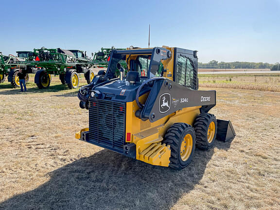 Image of John Deere 324G equipment image 4