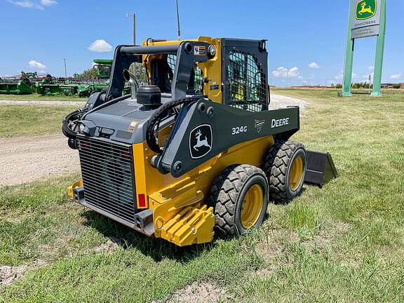 Image of John Deere 324G equipment image 4