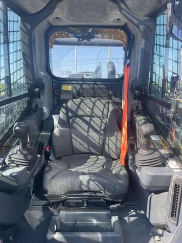 Main image John Deere 324G