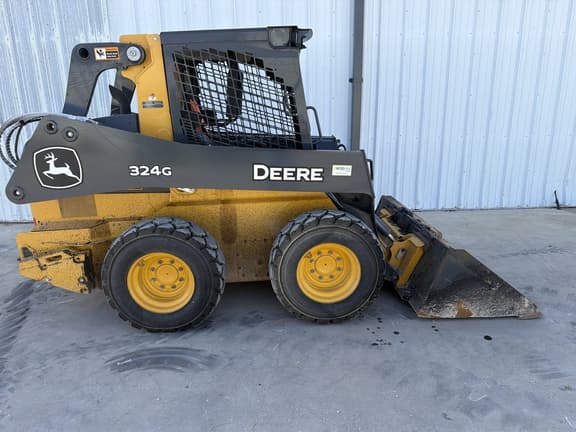 Image of John Deere 324G equipment image 4