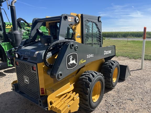 Image of John Deere 324G equipment image 4