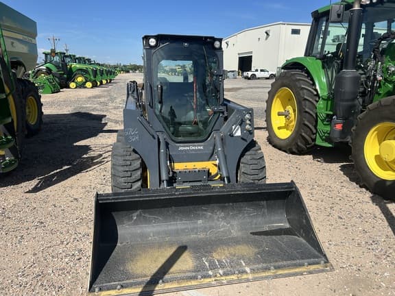 Image of John Deere 324G equipment image 3