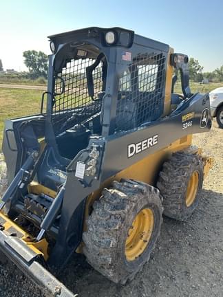 Image of John Deere 324G equipment image 2