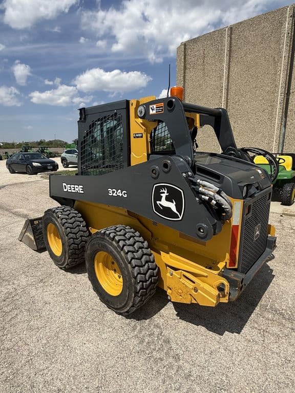 Image of John Deere 324G equipment image 3