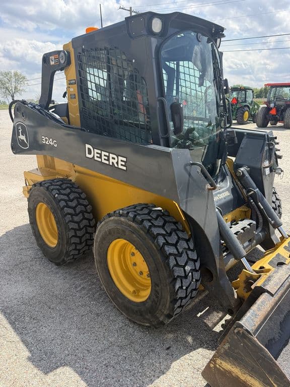 Image of John Deere 324G equipment image 1