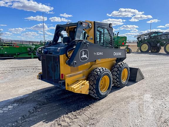 Image of John Deere 324G equipment image 4