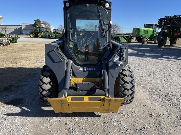 Image of John Deere 324G equipment image 2