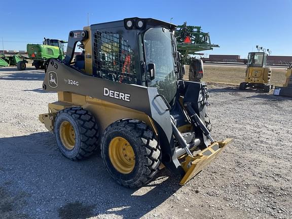 Image of John Deere 324G equipment image 3