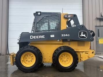 Main image John Deere 324G