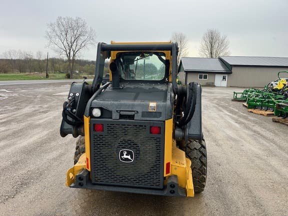 Image of John Deere 324G equipment image 3