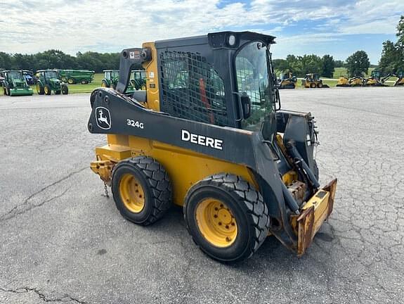 Image of John Deere 324G equipment image 2