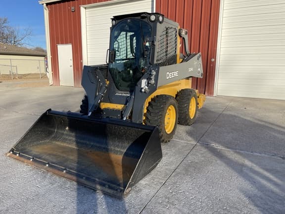 Image of John Deere 324G equipment image 1