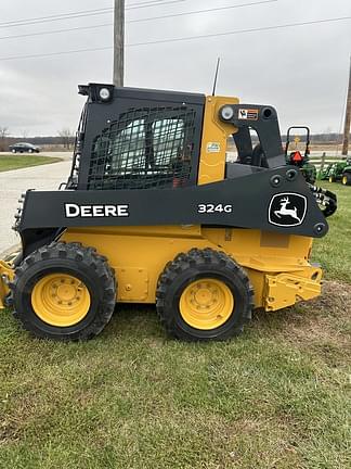 Image of John Deere 324G equipment image 2