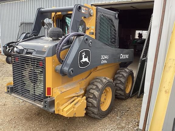 Image of John Deere 324G equipment image 4