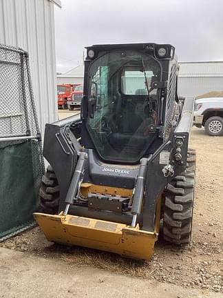 Image of John Deere 324G equipment image 3