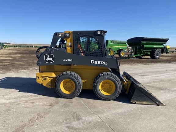 Image of John Deere 324G equipment image 3