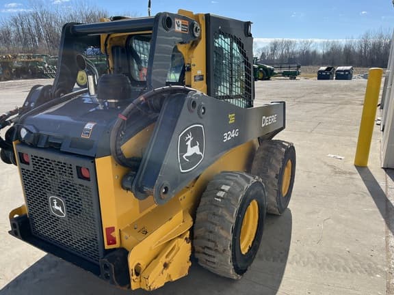 Image of John Deere 324G equipment image 4