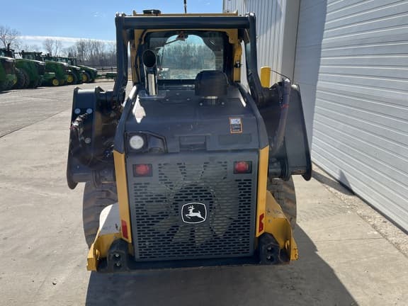 Image of John Deere 324G equipment image 3