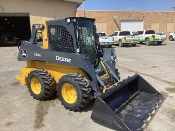 Main image John Deere 324G