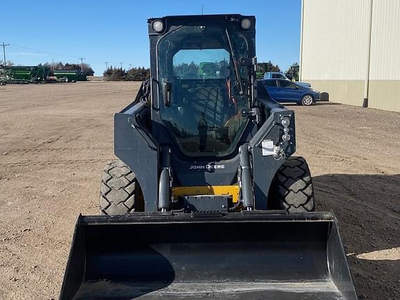 Image of John Deere 324G equipment image 2