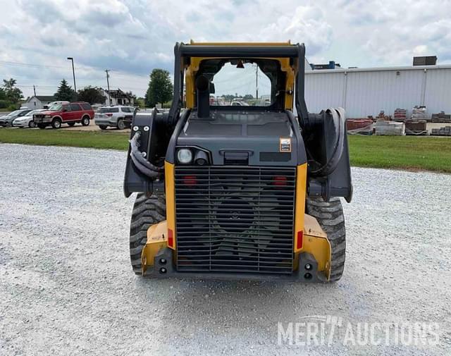 Image of John Deere 324G equipment image 3