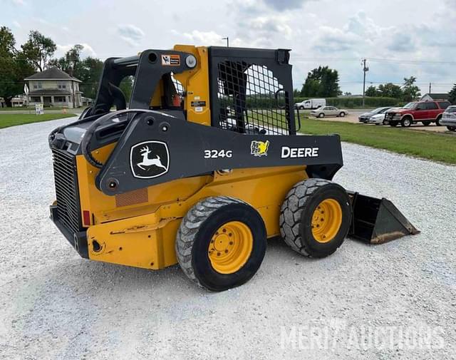 Image of John Deere 324G equipment image 4
